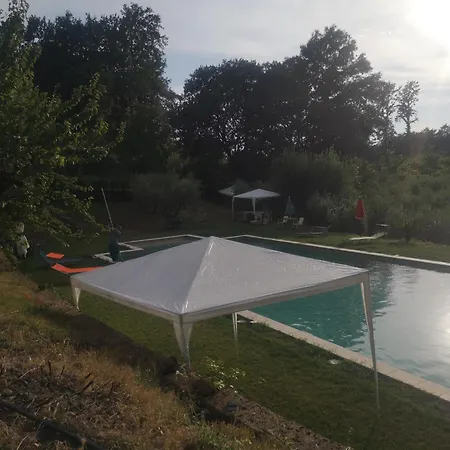 Casa di campagna Ape Regina Montelarco *