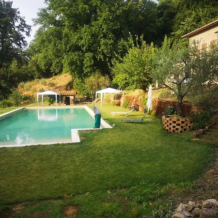 Casa di campagna Ape Regina Montelarco